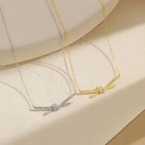 Kalung Titanium Wanita Liontin Paku Silang Permata Model Terbaru Aksesoris Elegan Perempuan Antikarat Rantai Couple