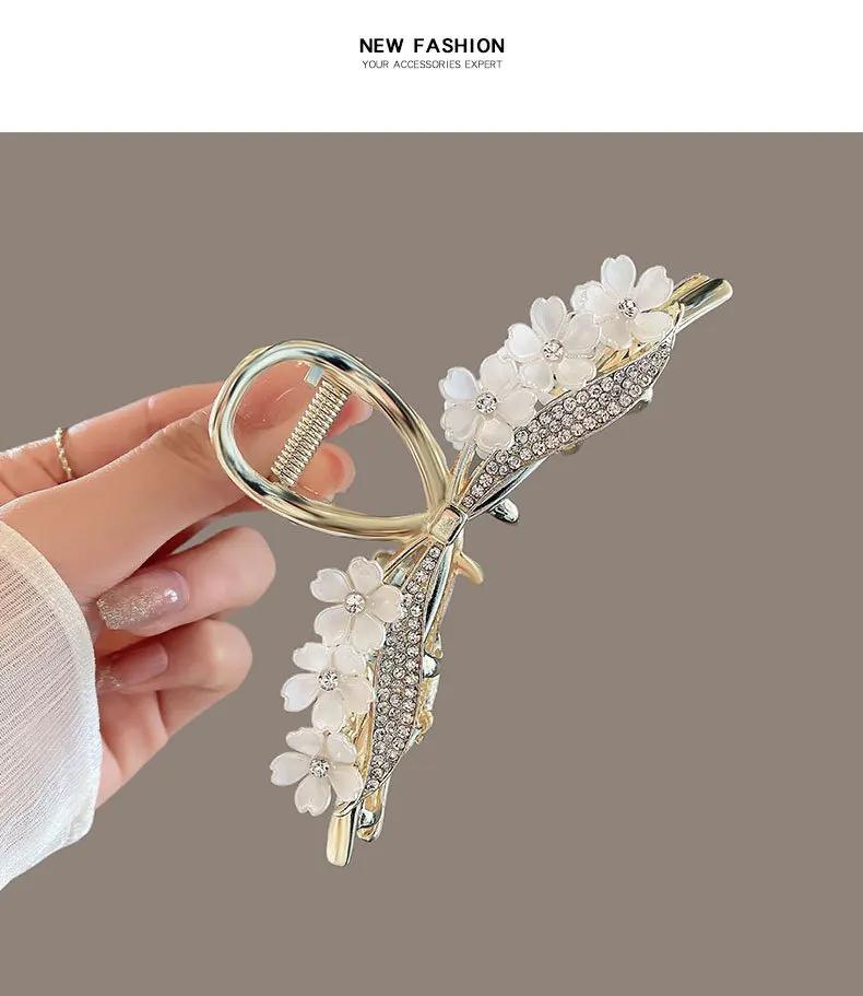 Product Introduction of Kẹp Tóc Hoa Kim Loại, Phong Cách Sang Trọng Và Ngọt Ngào Nhìn, Dành Cho Nữ, Kẹp Cá Mập Lớn, Phụ Kiện Tóc, Bó Hoa Kẹp Tóc, Thiết Kế Tươi Mới, 1