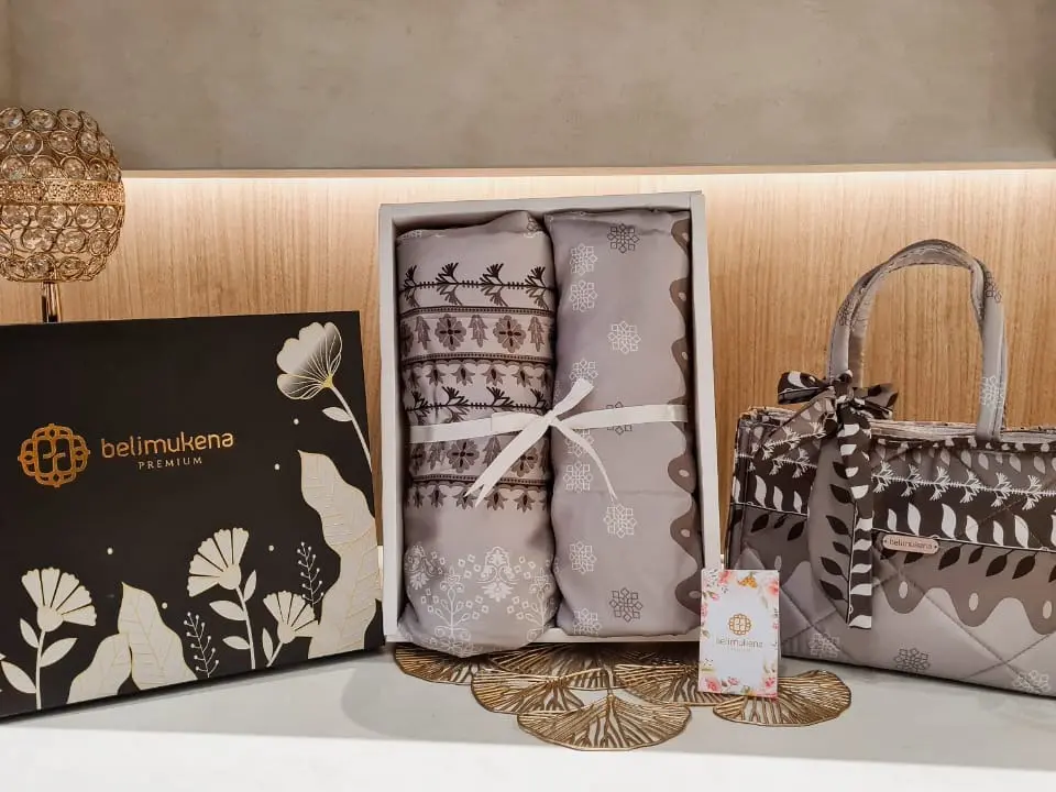 Belimukena - Hampers Set Mukena Exclusive Silk Premium