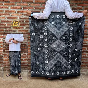 SARUNG BATIK MOTIF KEKINIAN TERBARU GUS IQDAM Muslim Pria Wanita Dewasa Santri Santriwati Kain Pekalongan Nyaman Lembut  Hitam Printing Hitam Printing