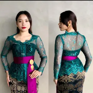 Kebaya metalik glossy busana adat bali