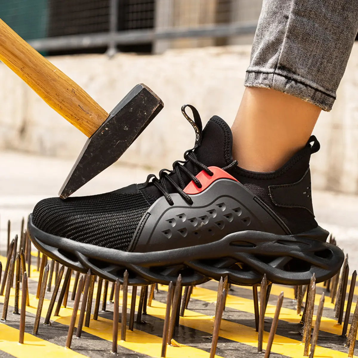 Sepatu Safety Ujung Besi Baja Model Sport Safety Shoes  Kualitas Premium SI03