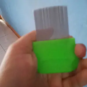 ELBER Sisir Kutu Serit Logam Ketombe Murah  Y1665