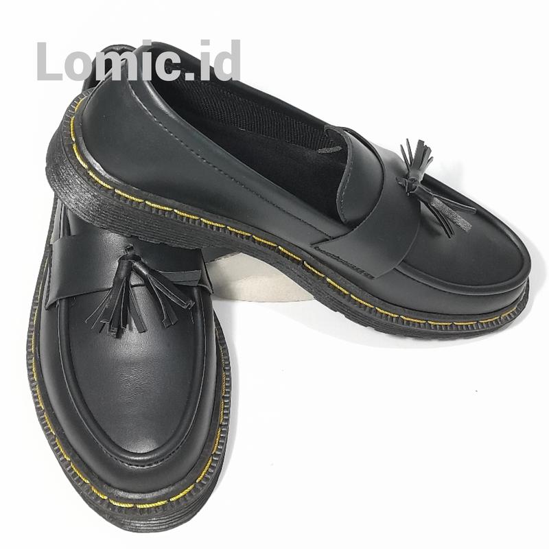 Product Introduction of sepatu slip on dockmart formal kantor sekolah kerja dokmar docmart loafer pria sepatu casual kasual sepatu terbaru unisex formal loafers casuals Flat Shoes Pantofel Sneakers Sneakers 3