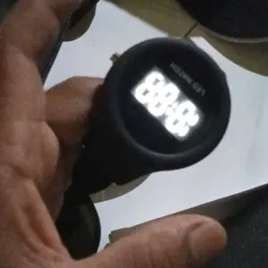 (Bayar di tempat) Jam tangan digital dan 4 produk lain nya 1 paket isi 5 produk Jam tangan digital led pria Hitam