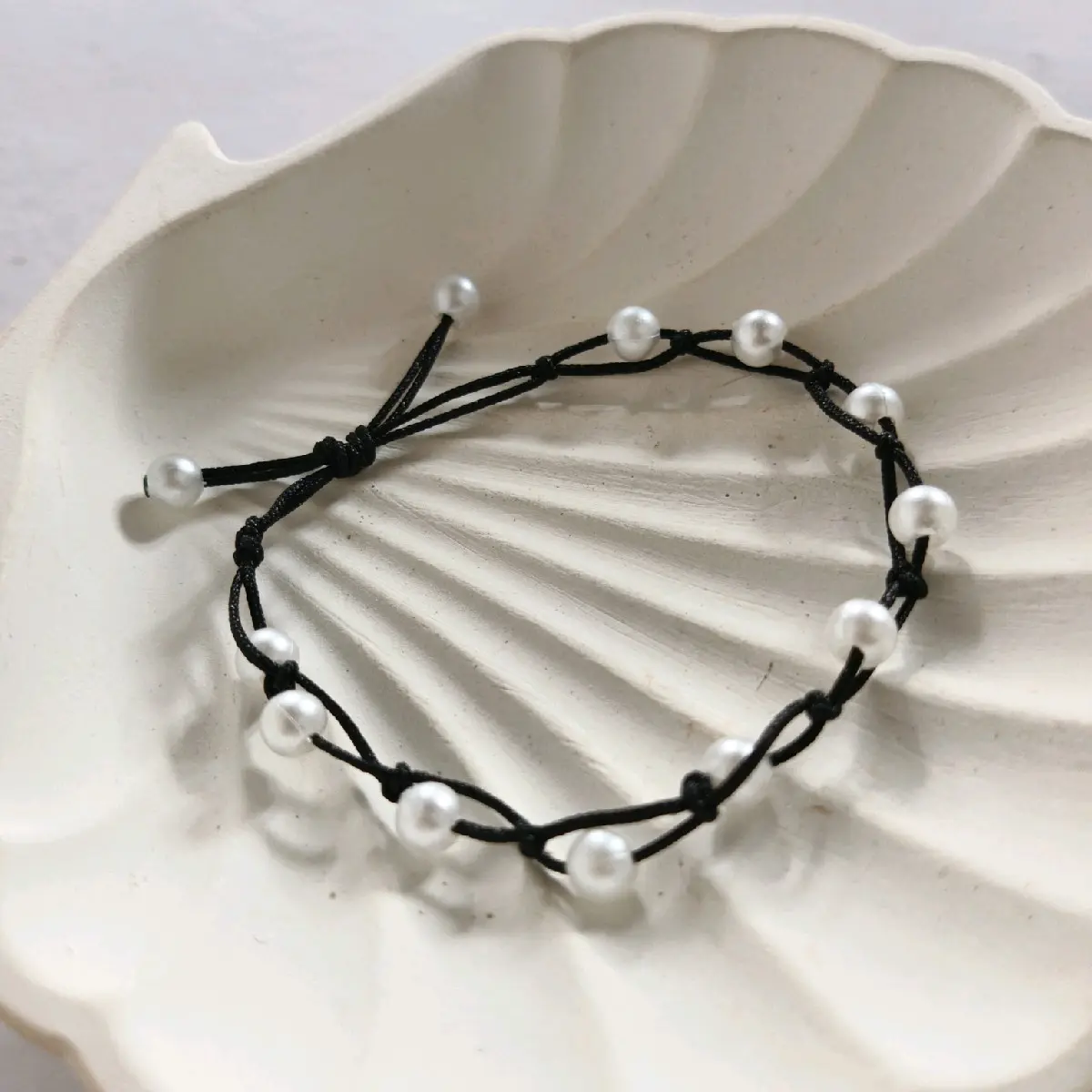 Luna Noir Gelang Simple Dengan Mutiara Putih Couple Bracelet