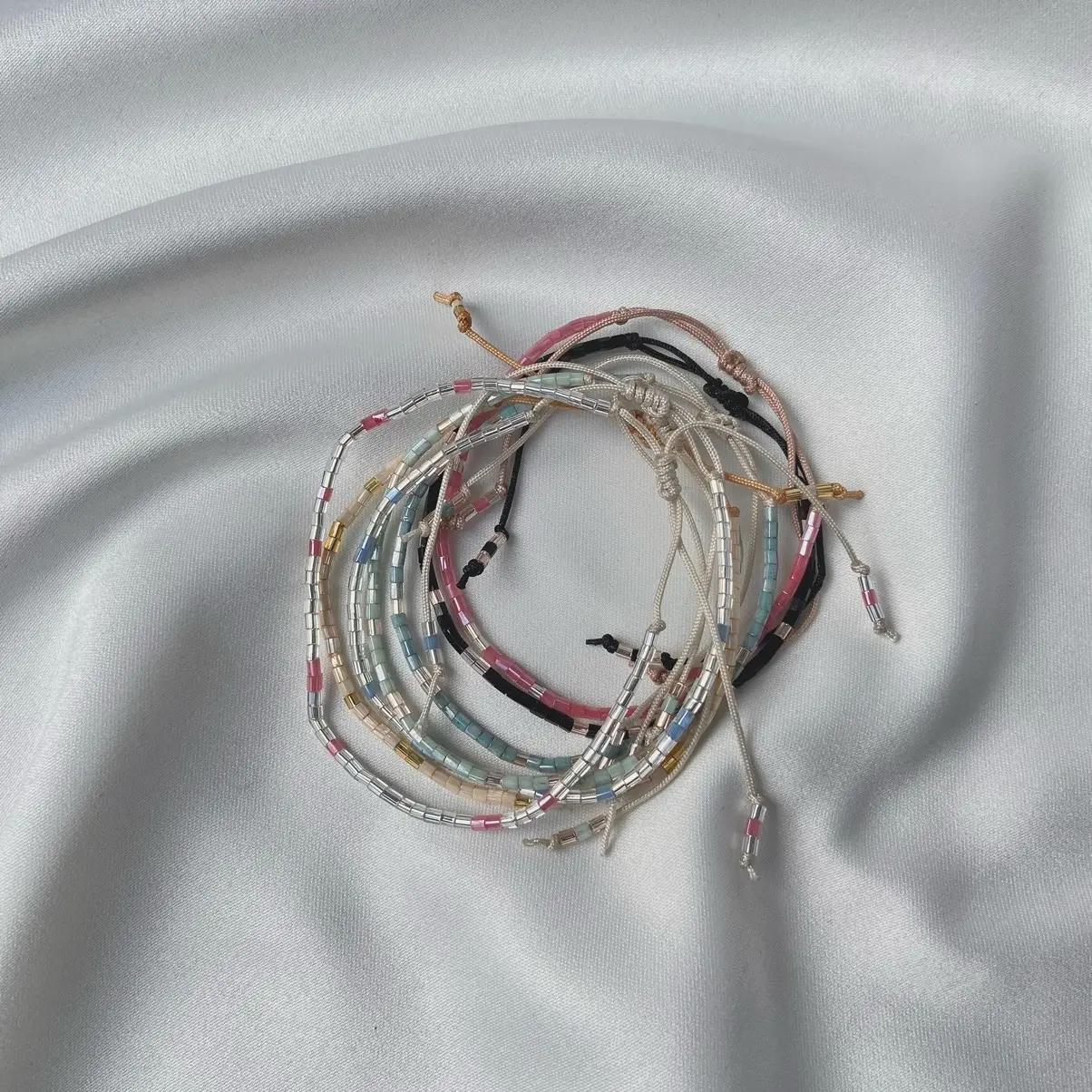 LUDIC. ELODIE gelang manik serut aesthetic simple
