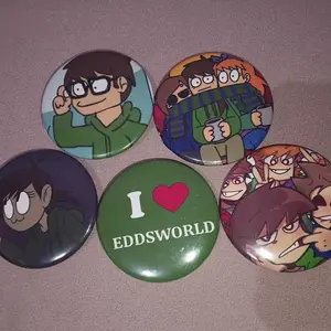 PIN BROSS PENITI CUSTOM 4,4CM DAN 5,8CM 1 HARI JADI!!! PASTIKAN FOTO KAMU SUDAH DIKIRIM VIA OBROLAN YAA^^