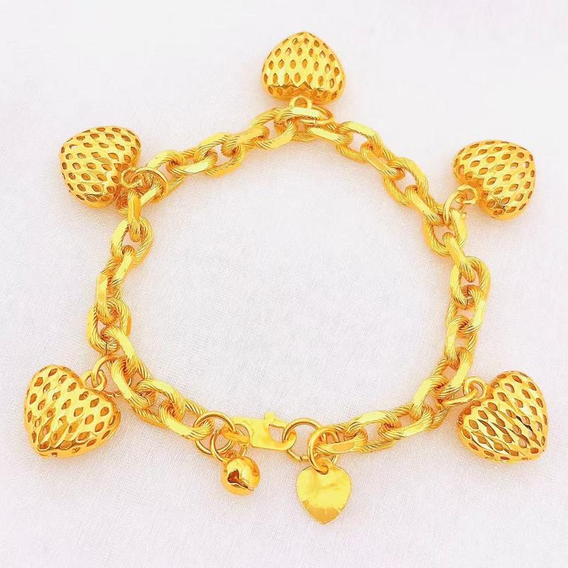 Product Introduction of Sweet Strawberry Bracelet, Adjustable Length, Transportable, Prosperous Love, Preferred Jewelry for Lovers and Friends, Non fading Titanium Steel Bracelet 12