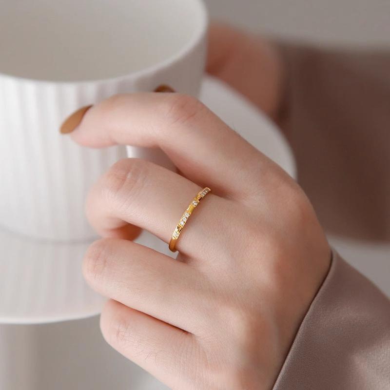 Product Introduction of Engagement ring, love forever East, titanium steel material, women's fashion accessories, Internet celebrity style, elegant couple ring gold rings 20