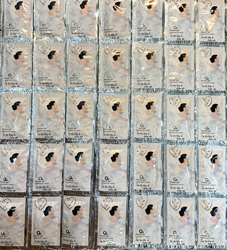 100 gói sữa tắm dê hồngQ2 dùng trong khách sạn