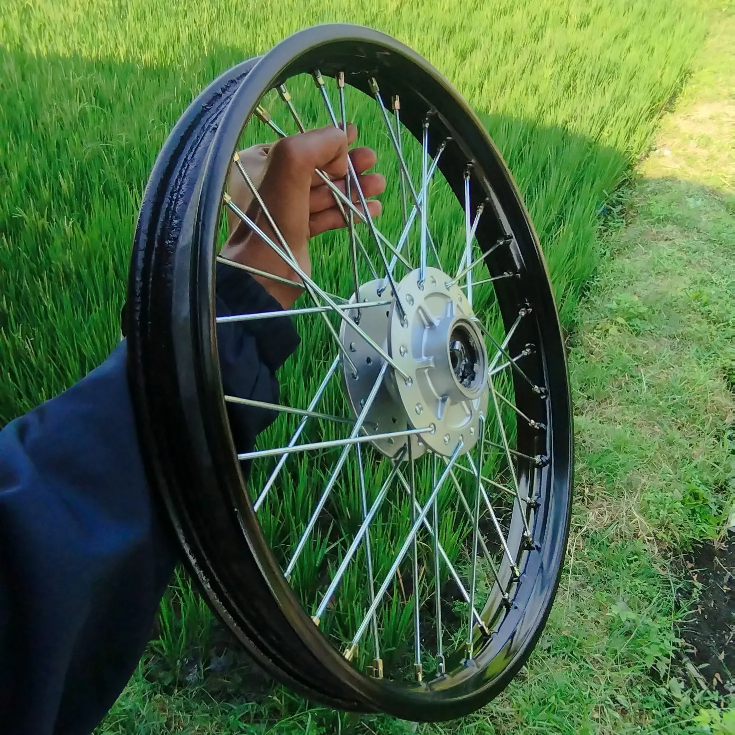 Velg 1 set depan baut 5 Honda, gl Megapro, Supra, grand siap pakai