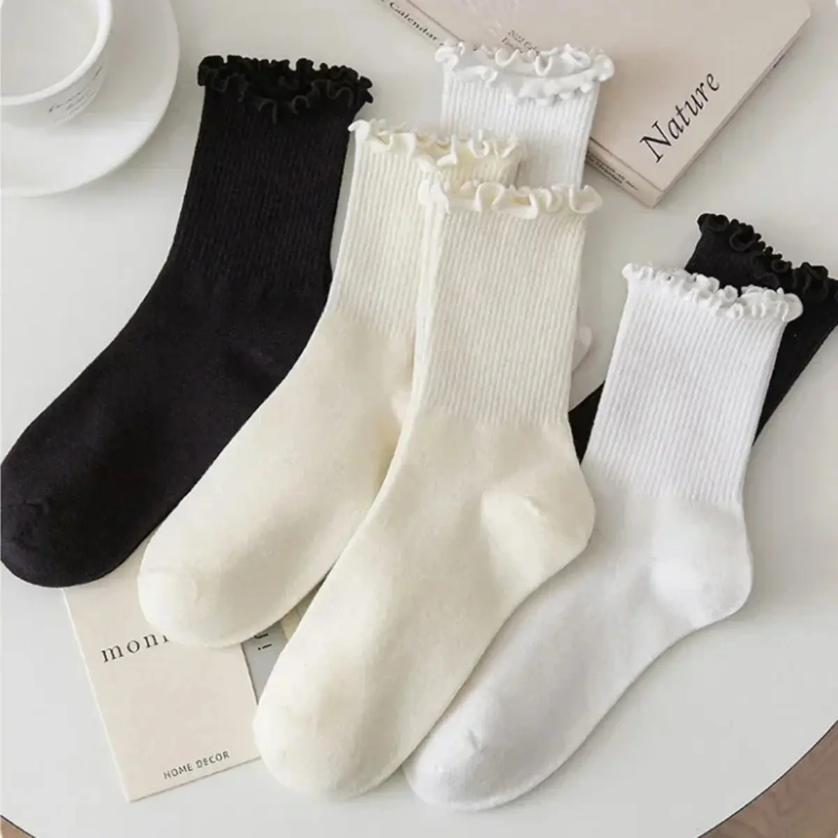 Vớ Xếp Ly Dành Cho Nữ, Kiểu Giữa Cổ Thuyền Ống Đến Mắt Cá Chân, Cao, Thoáng Khí, Màu Đen Và Trắng, Thích Hợp Cho Mùa Xuân Và Mùa Thu, Calcetines Medias, 양말 Ong