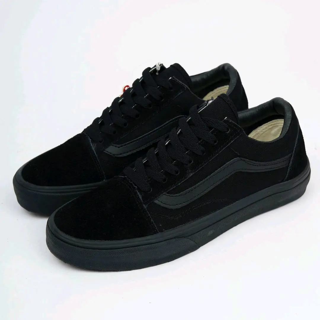 SEPATU SNEAKERS OLD SKOOL FULL BLACK SEPATU SEKOLAH PRIA DAN WANITA