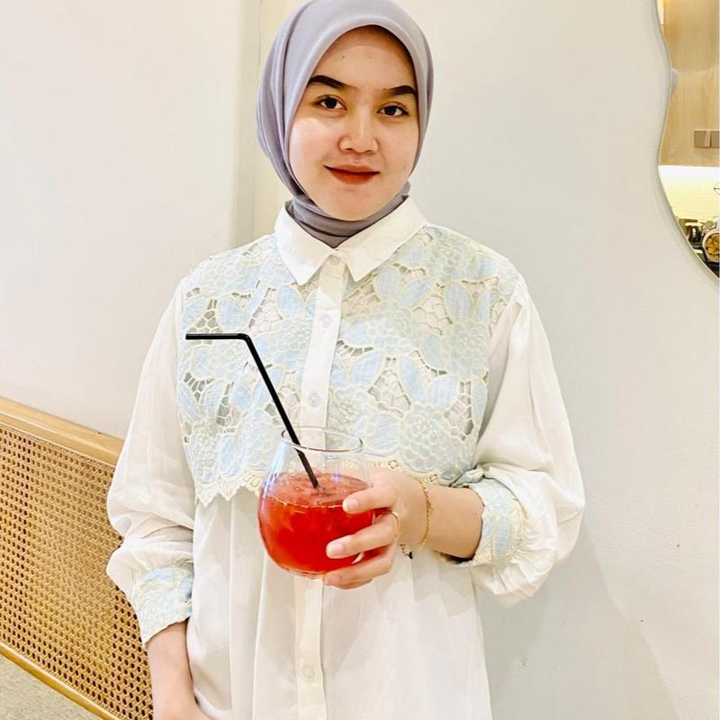 Savia Blouse -Basic , Kemeja Burkat Razka outfit 4