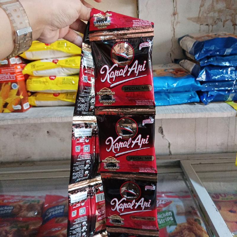 Kapal api spesial mix 24gr 1 renceng isi 10pcs 3