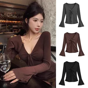 Kaus Lengan Panjang Kerah V Berenda Lipat Retro Amerika untuk Wanita, Desain Kualitas Tinggi Terbaru, Temperamen, Atasan Pinggang dan Serbaguna