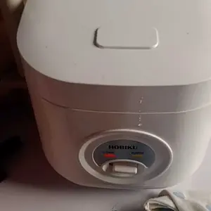 Rice Cooker Mini 1.2 Liter  Putih Praktis untuk Memasak Setiap Hari dengan Kapasitas 1.2 Liter dan Fitur Cook & Warm Otomatis