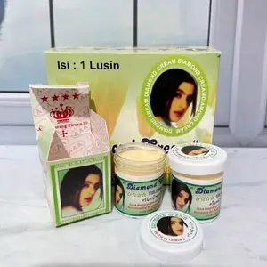 (HARGA PER PCS) Dyamond hijau Cream Wajah plus Vitamin E Mencerahkan Pelembab Pencerah