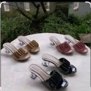 sandal wanita hak kaca 5cm kokop gelombang