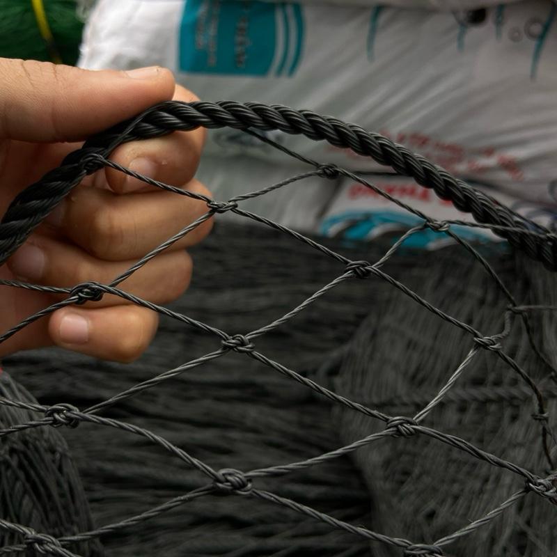  Lưới Rào Gà Đen Sợi Dày Chắc Độ Bền 3 Năm Chất Liệu Cao Cấp PE PVC Chống Tia UV Thiết Kế Chắc Chắn Dùng Cho Nuôi Gà Vịt Chim Cút Chuồng Trại Vườn Rau 