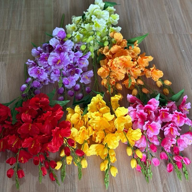  Ơn 1 -Cụm hoa lay ơn 5 nhánh ,25 bông  15 nụ chất liệu hoa lụa  chiều cao 65 cm  thân nhánh bọc kẽm uốn chỉnh theo ý không kén bình cắm  trang trí nhà cửa  ban thờ... quán cà phê  decor Theo sở thích Decor Phòng  tăng dây đèn nháy   