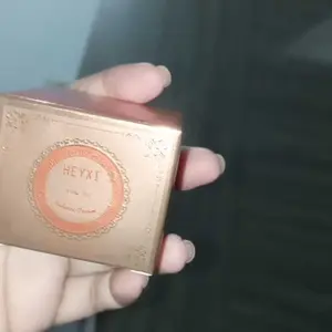 【BPOM】【HEYXl】【Kemasan Lama dan Baru akan dikirim acak 】Retinol Cream/Glowing Cream Tone up Cream/Makeup isolation Cream /Mencerahkanwarna kulit【30g】Penggunaan siang hari/Mencerahkan kulit wajah
