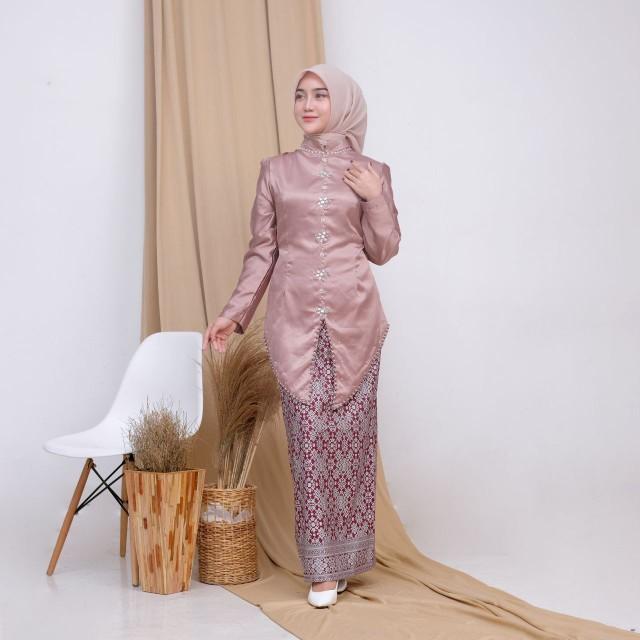 Product Introduction of Setelan Baju Kurung Melayu Wanita Muslim Tunik Elsa Full Payet Rok Batik Motif Songket Terbaru Satin Span 6