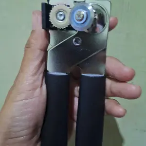 Simpan Indah Pembuka Kaleng 3in1 Stainless Can Opener Pembuka Botol Manual Multifungsi Alat Dapur Praktis & Mudah Digunakan dan Tutup Steel