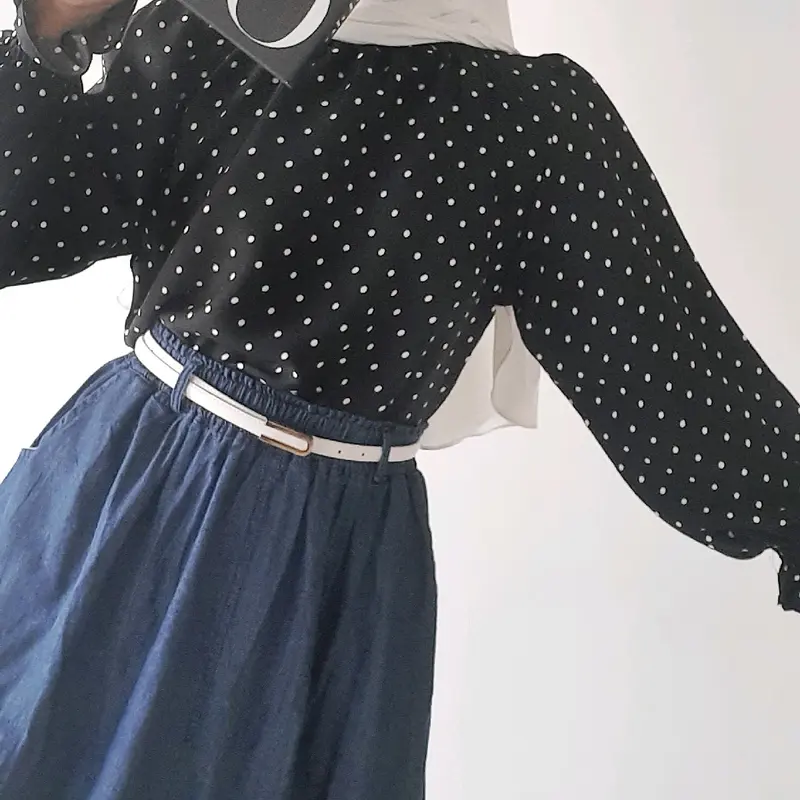minimalistyle - CLEO Smocked Smok Blouse Bahan Crepe Wanita 2