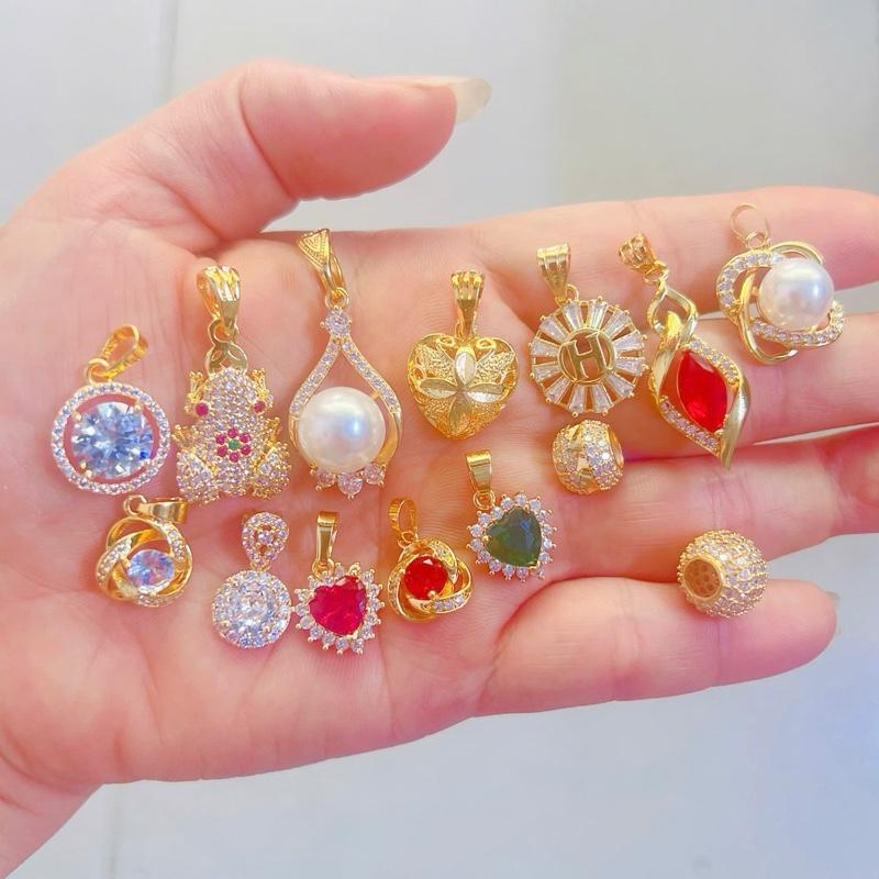  Mặt dây chuyền nhỏ trang sức mạ vàng 18 ca hàng titan dành cho nữ - Nhà Tám 