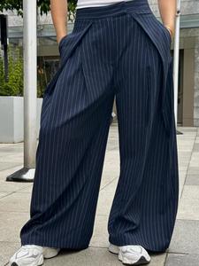 Pantalones de mujer a rayas y de pierna ancha, otoño/primavera 2026, plisados, holgados y de cintura alta; pantalones versátiles para streetwear y desplazamientos al trabajo.