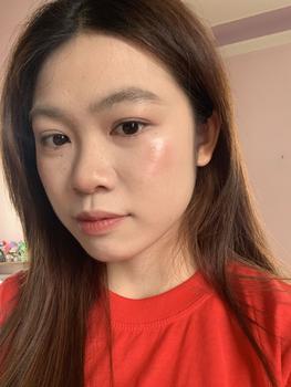 Product Review of [Live] Nukka Má Hồng Kem Highlight Hiệu Ứng Ánh Nước - Căng Bóng Dưỡng Ẩm, Tạo Khối Khuôn Mặt, Nâng Tone Tự Nhiên from U**n N** 0