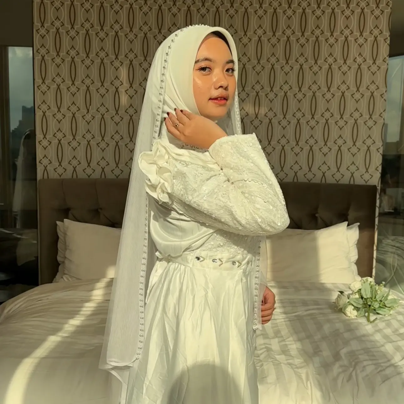 Slayer Putih Pengantin Tile Mutiara Aksesoris Hijab Akad Simple Elegan