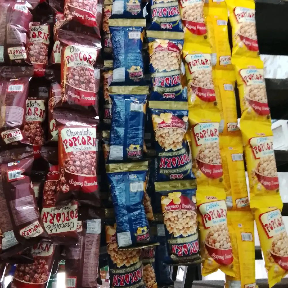 popcorn oishi renceng 10x20 gram