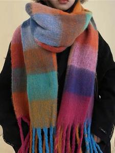 Bufanda con Decoración de Borlas y Patrón de Cuadros Coloridos, Chal Largo Elegante y Suave para Mujer, Accesorios de Moda para Otoño e Invierno