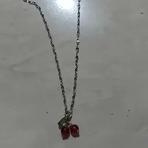 Kalung Cantik Bandul Cherry Merah Perak 1268