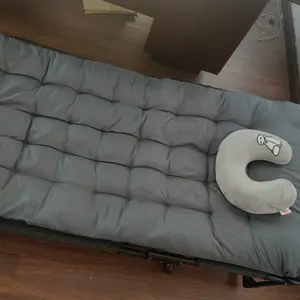 JIJI_1 Kursi Malas Tempat Tidur Lipat Kursi Santai Ranjang Lipat Folding Bed Bahan Oxford Kapas Mutiara Isian Tebal Garansi 5 Tahun Pengiriman 24 Jam Tidur siang di kantor dengan alas tidur tunggal dan orang dewasa yang mudah dibawa
