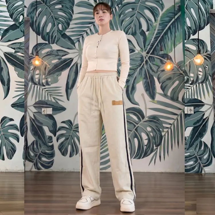 CREAM Knitted