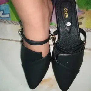 Sandal Wanita Hak 3 Cm Bapau Ring Shoes - Hitam-cream