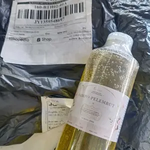 Shampoo Penumbuh Rambut Alami Atasi Rambut Rontok, Stimulasi Pertumbuhan Rambut Baru, Perbaiki Rambut Tipis, Nourish Akar Rambut, Kurangi Rambut Jatuh, Hasilkan Rambut Lebat Lembut Wangi Tahan Lama Untuk Pemakaian Sehari‑hari