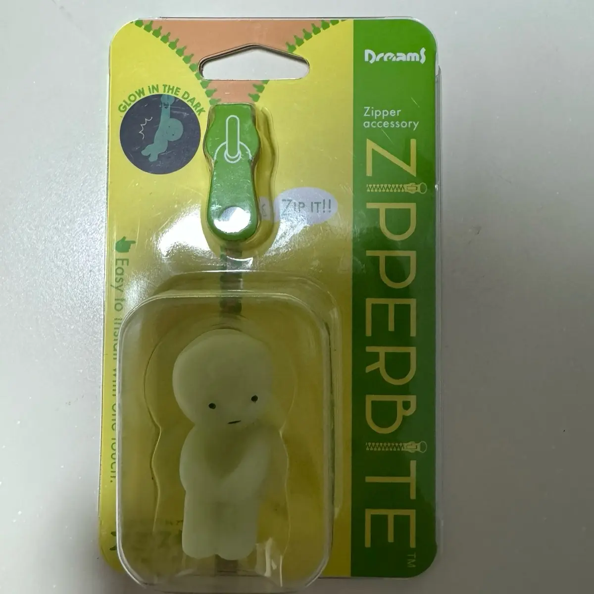 Smiski Zipperbite - Hugging Knees Zipper accessory