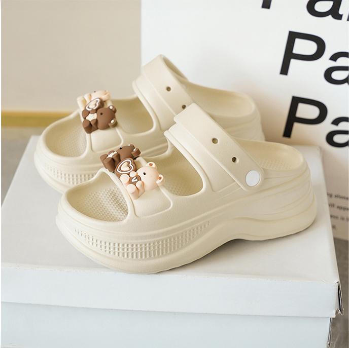  Sandal EVA nữ đế cao 6cm siêu nhẹ – phong cách trẻ trung nâng dáng êm chân chống trượt điểm nhấn gấu & trái tim đáng yêu dép đẹp bigsize giày  nữ  đi  học  quai  hậu 