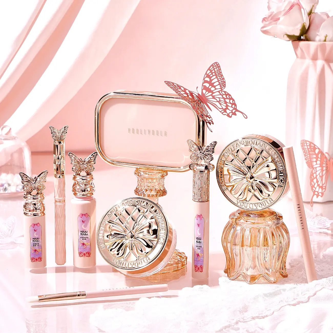 NEW】YOLA A nine-piece cosmetics set*A gift makeup set*A souvenir