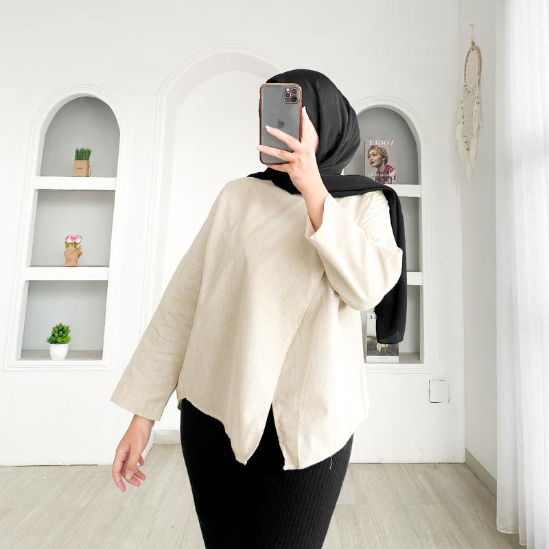 GLADY SLIT BLOUSE - FLOTTILICIOUS / baju wanita / atasan murah / fashion outfit / hijab ootd /  baju murah kekinian / blouse korean style Kain Kancing Casual 7