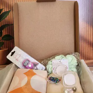 Hampers / Gift box / Bingkisan / Parsel / Hadiah