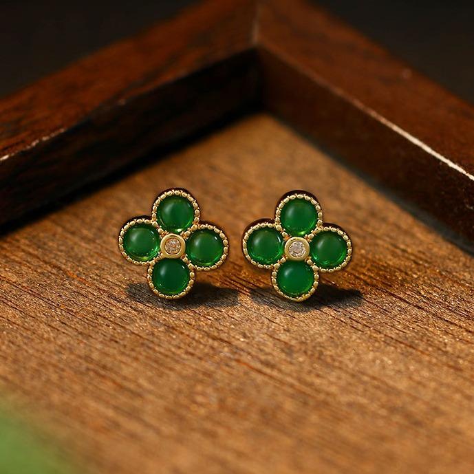 925 Silver Pin Gold-Plated Imitation Jadeite Vintage Light Luxury Lucky Four-Leaf Clover Bead Stud Earrings, Fashionable Ear Jewelry 0