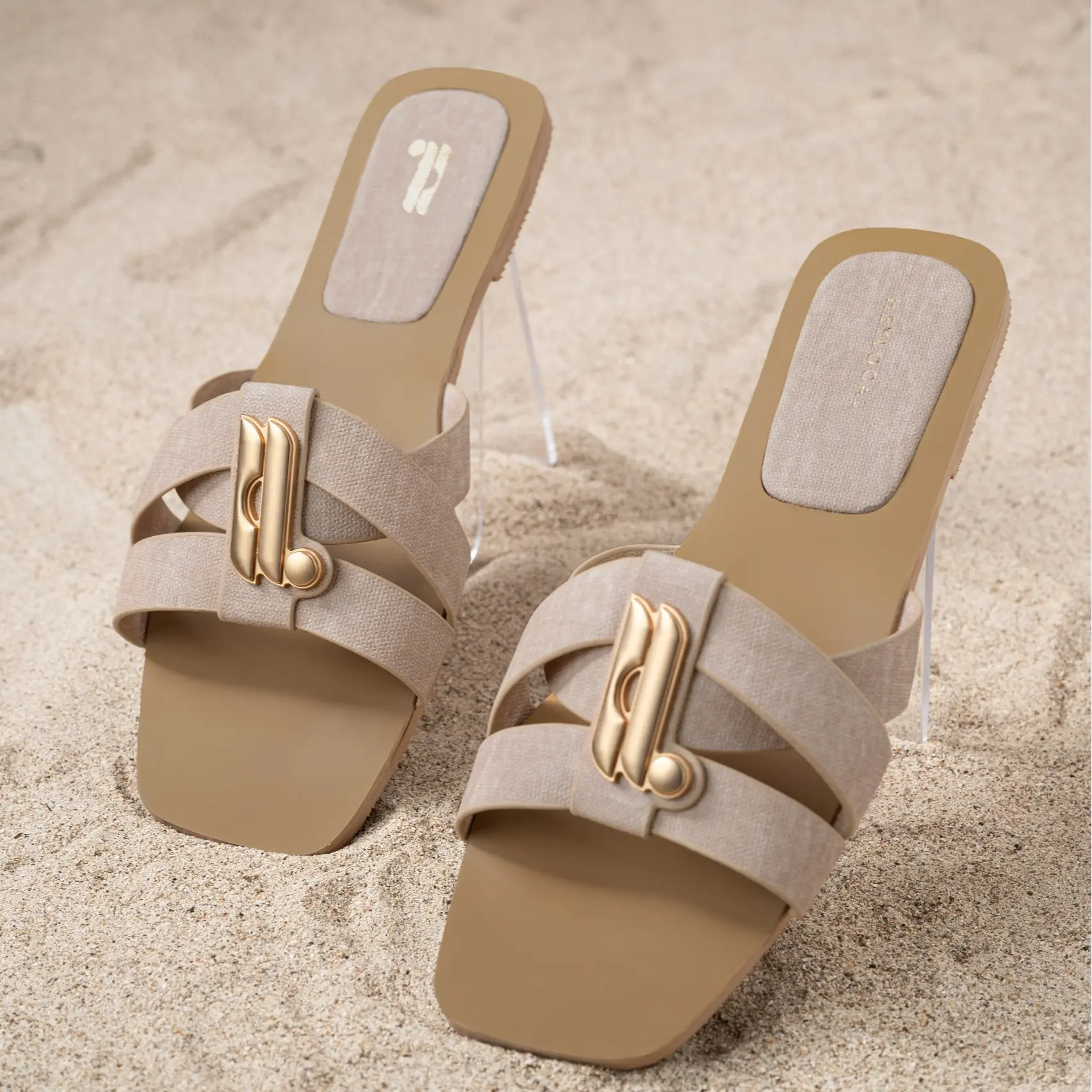 HEYLOCAL'S DIXIE FLAT SANDAL OAT JEANS