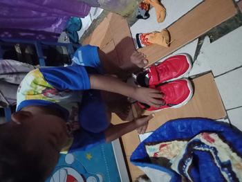 Product Review of Parayu Kids Sepatu Sneakers Anak  Laki-Laki & Perempuan Spidey Fashion Import Sport Casual Shoes from U**h M**h 0