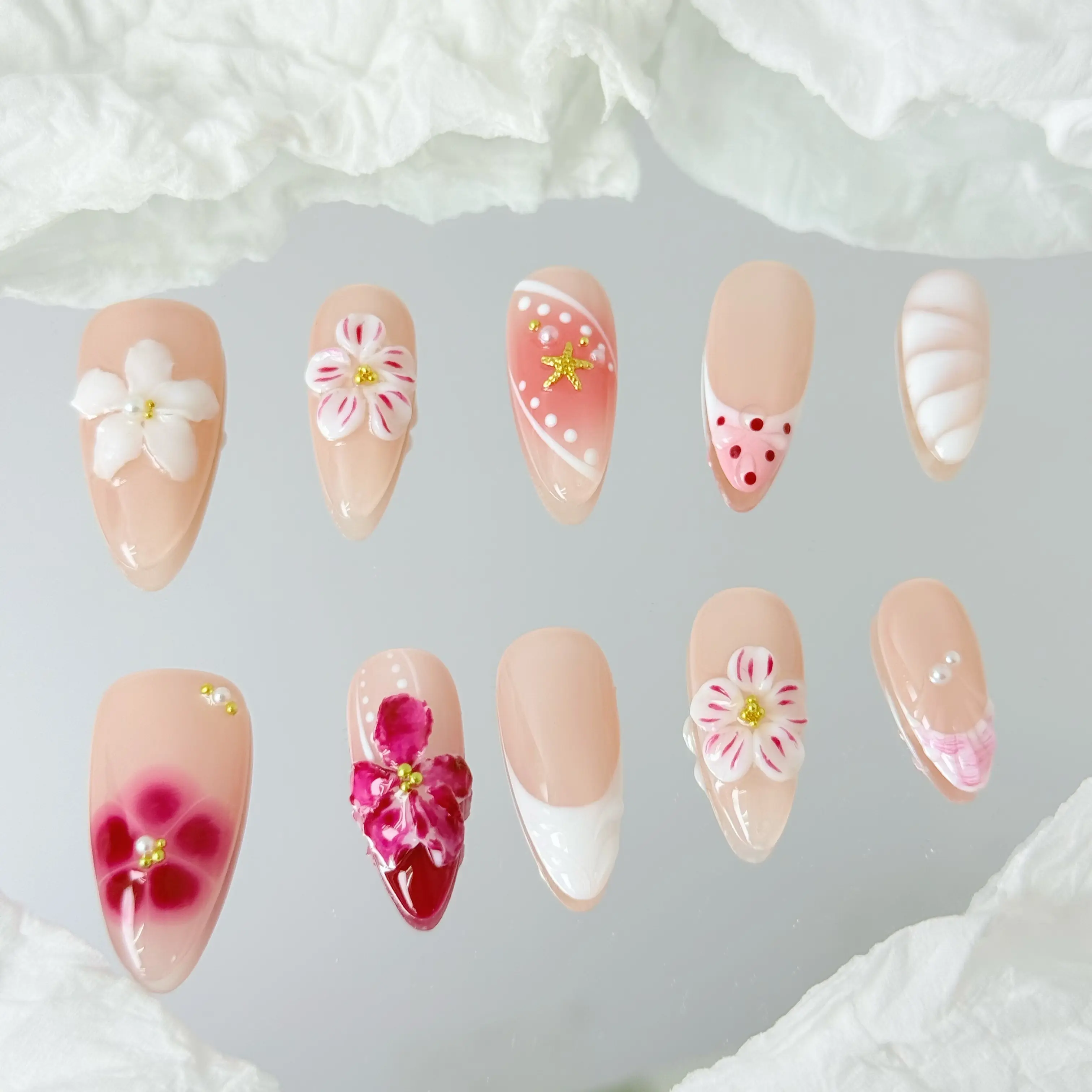 NAILOVE Pink Almond-Shaped Sea Flower Girl-Style Manicure - Natural and Elegant Design for Women
